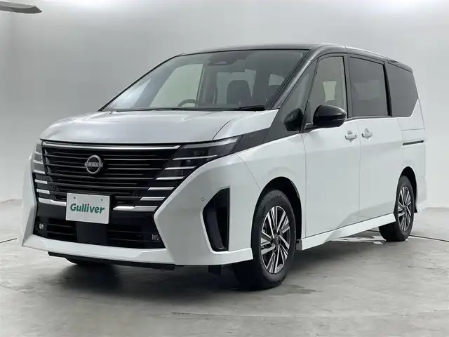 日産 セレナ e－パワー ハイウェイスター V 福井県 2025(令7)年 0.1千km 白Ⅱ インテリジェント アラウンドビューモニター（移動物 検知機能付）/インテリジェント ルームミラー/アドバンスドドライブアシストディスプレイ（12.3インチカラーディスプレイ）/統合型インターフェースディスプレイ/ワイヤレス充電器+6スピーカー/NissanConnectナビゲーションシステム（地デジ内蔵）/車載通信ユニット（TCU［Telematics Control Unit］）/ETC2.0ユニット（ビルトインタイプ）/ドライブレコーダー（前後セット）/プロパイロット（ナビリンク機能付）/プロパイロット緊急停止支援システム（SOSコール機能付）/SOSコール/ヘッドランプ オートレベライザー/アダプティブLEDヘッドライトシステム