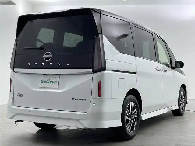 日産 セレナ e－パワー ハイウェイスター V 福井県 2025(令7)年 0.1千km 白Ⅱ インテリジェント アラウンドビューモニター（移動物 検知機能付）/インテリジェント ルームミラー/アドバンスドドライブアシストディスプレイ（12.3インチカラーディスプレイ）/統合型インターフェースディスプレイ/ワイヤレス充電器+6スピーカー/NissanConnectナビゲーションシステム（地デジ内蔵）/車載通信ユニット（TCU［Telematics Control Unit］）/ETC2.0ユニット（ビルトインタイプ）/ドライブレコーダー（前後セット）/プロパイロット（ナビリンク機能付）/プロパイロット緊急停止支援システム（SOSコール機能付）/SOSコール/ヘッドランプ オートレベライザー/アダプティブLEDヘッドライトシステム