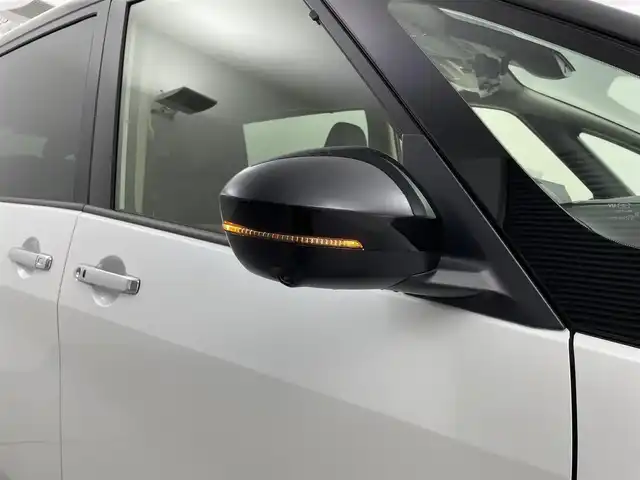 日産 セレナ e－パワー ハイウェイスター V 福井県 2025(令7)年 0.1千km 白Ⅱ インテリジェント アラウンドビューモニター（移動物 検知機能付）/インテリジェント ルームミラー/アドバンスドドライブアシストディスプレイ（12.3インチカラーディスプレイ）/統合型インターフェースディスプレイ/ワイヤレス充電器+6スピーカー/NissanConnectナビゲーションシステム（地デジ内蔵）/車載通信ユニット（TCU［Telematics Control Unit］）/ETC2.0ユニット（ビルトインタイプ）/ドライブレコーダー（前後セット）/プロパイロット（ナビリンク機能付）/プロパイロット緊急停止支援システム（SOSコール機能付）/SOSコール/ヘッドランプ オートレベライザー/アダプティブLEDヘッドライトシステム