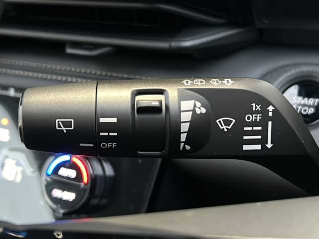 日産 セレナ e－パワー ハイウェイスター V 三重県 2025(令7)年 0.1千km プリズムホワイト 登録済未使用車 /純正ナビ　/全周囲　/純正後席モニター/BSM　/デジタルインナーミラー　/ワイヤレス充電器　/プロパイロット /ハンドル支援/ビルトインETC2.0 /両側パワースライドドア/スペアキー /コーナーセンサー /レーダークルーズコントロール/レーンキープアシスト/衝突軽減ブレーキ/USB・タイプC給電 /LEDヘッドライト/オートハイビーム/オートライト/電動格納ミラー/禁煙車