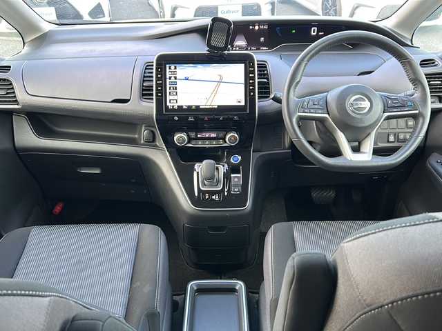 日産 セレナ e－パワー ハイウェイスター V 徳島県 2019(令1)年 3.8万km ブリリアントホワイトパール ワンオーナー/純正10インチナビ/（Bluetooth/フルセグ/CD/DVD/Blu-ray/HDMI）/アラウンドビューモニター/プロパイロット/デジタルインナーモニター/ブラインドスポットモニター/両側パワースライドドア/ビルトインETC/ステアリングスイッチ/LEDヘッドライト/フォグランプ/ウィンカーミラー/電動格納ミラー/純正16アルミホイール/純正フロアマット