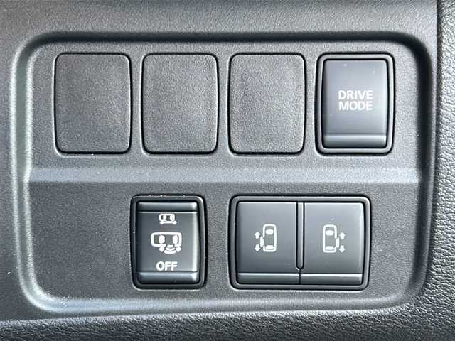 日産 セレナ e－パワー ハイウェイスター V 徳島県 2019(令1)年 3.8万km ブリリアントホワイトパール ワンオーナー/純正10インチナビ/（Bluetooth/フルセグ/CD/DVD/Blu-ray/HDMI）/アラウンドビューモニター/プロパイロット/デジタルインナーモニター/ブラインドスポットモニター/両側パワースライドドア/ビルトインETC/ステアリングスイッチ/LEDヘッドライト/フォグランプ/ウィンカーミラー/電動格納ミラー/純正16アルミホイール/純正フロアマット