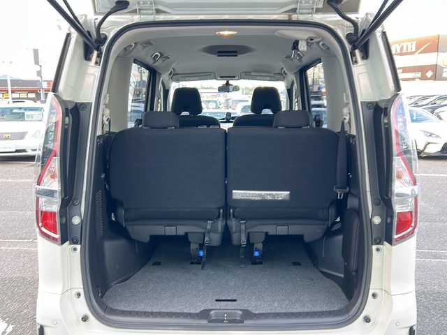 日産 セレナ e－パワー ハイウェイスター V 徳島県 2019(令1)年 3.8万km ブリリアントホワイトパール ワンオーナー/純正10インチナビ/（Bluetooth/フルセグ/CD/DVD/Blu-ray/HDMI）/アラウンドビューモニター/プロパイロット/デジタルインナーモニター/ブラインドスポットモニター/両側パワースライドドア/ビルトインETC/ステアリングスイッチ/LEDヘッドライト/フォグランプ/ウィンカーミラー/電動格納ミラー/純正16アルミホイール/純正フロアマット