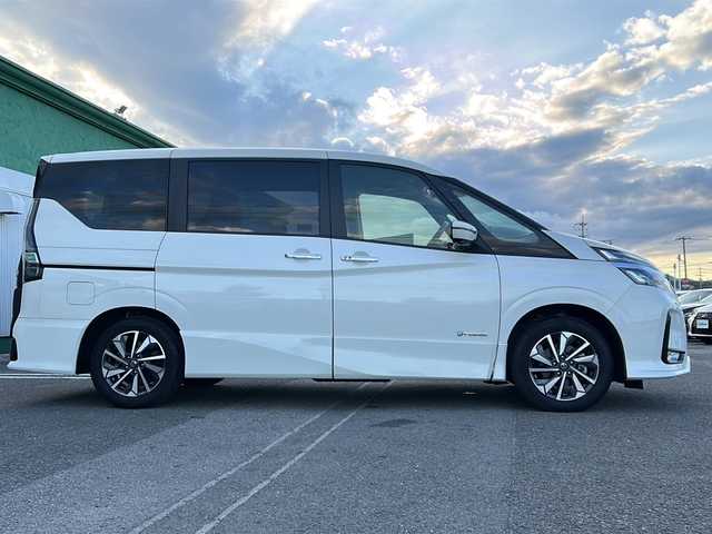 日産 セレナ e－パワー ハイウェイスター V 徳島県 2019(令1)年 3.8万km ブリリアントホワイトパール ワンオーナー/純正10インチナビ/（Bluetooth/フルセグ/CD/DVD/Blu-ray/HDMI）/アラウンドビューモニター/プロパイロット/デジタルインナーモニター/ブラインドスポットモニター/両側パワースライドドア/ビルトインETC/ステアリングスイッチ/LEDヘッドライト/フォグランプ/ウィンカーミラー/電動格納ミラー/純正16アルミホイール/純正フロアマット