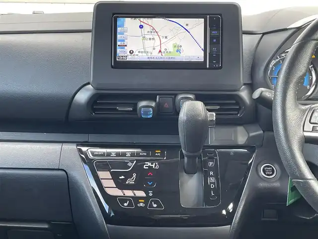 三菱 ｅＫクロススペース G 福岡県 2021(令3)年 4.3万km チタニウムグレーメタリック ワンオーナー/カロッツエリアメモリナビ【AVIC-RW811】/　(AM/FM/CD/DVD/Bluetooth/フルセグTV)/バックカメラ/運転支援機能/・衝突被害軽減ブレーキ/・車線逸脱警報/・先行車発進お知らせ/・速度標識表示/・道路標識表示/・ふらつき警報/・ヒルディセントコントロール/片側パワースライドドア/純正15インチアルミホイール/セルスター前後ドライブレコーダー【CSD-790FHD】/ビルトインETC/革巻きステアリング/ステアリングスイッチ/シートヒーター(D/N席)/社外フロアマット/電格ウインカーミラー/ドアバイザー/USB端子/アクセサリーソケット/ISOFIX/スペアキー×1/保証書/取扱説明書/ナビ取扱説明書