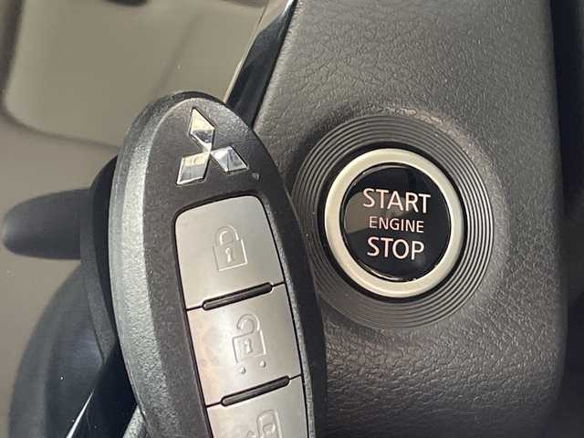 三菱 ｅＫクロススペース G 沖縄県 2021(令3)年 4.3万km チタニウムグレーメタリック SDナビ/片側パワースライド/シートヒーター/バックカメラ/コーナーセンサー/純正アルミホイール/LEDヘッドライト/ETC/オートマチックハイビーム/ダウンヒルアシストコントロール/衝突軽減システム/フルセグ/CD DVD/Bluetooth/ステアリングスイッチ/スマートキー/プッシュスタート