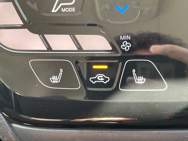 三菱 ｅＫクロススペース G 沖縄県 2021(令3)年 4.3万km チタニウムグレーメタリック SDナビ/片側パワースライド/シートヒーター/バックカメラ/コーナーセンサー/純正アルミホイール/LEDヘッドライト/ETC/オートマチックハイビーム/ダウンヒルアシストコントロール/衝突軽減システム/フルセグ/CD DVD/Bluetooth/ステアリングスイッチ/スマートキー/プッシュスタート