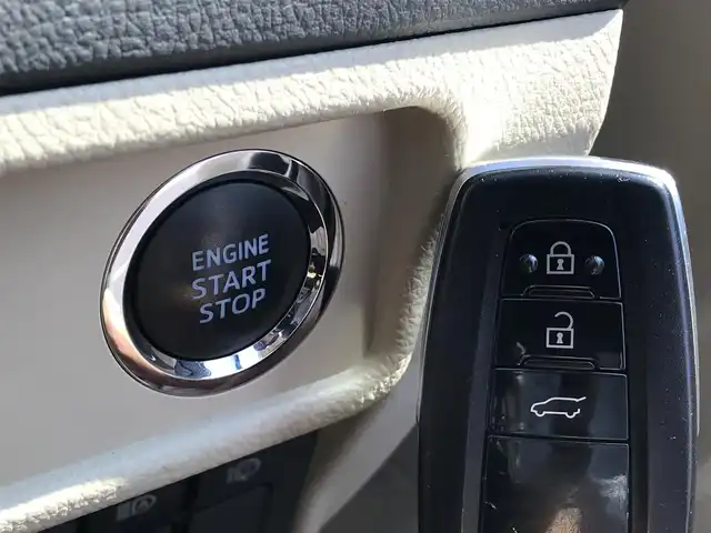 トヨタ ランドクルーザー プラド TX 富山県 2018(平30)年 10.8万km ホワイトパールクリスタルシャイン 4WD/RAYS17インチAW/純正ナビ/フルセグTV/Bluetooth/バックカメラ/プリクラッシュセーフティ/レーンキープアシスト/レーダークルーズコントロール/プッシュスタート/スマートキー/純正エンジンスターター/スペアキー１本/ウッドコンビ革巻きステアリング/ステアリングスイッチ/LEDヘッドライト/オートライト/オートハイビーム/ETC