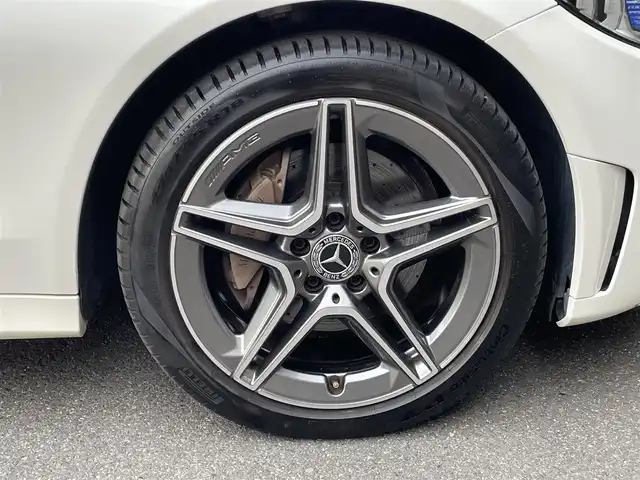 メルセデス・ベンツ Ｃ２２０ｄ ステーションワゴン アバンギャルドAMGライン 香川県 2018(平30)年 5.8万km ダイヤモンドホワイト アクティブブレーキアシスト/レーンチェンジアシスト/ブラインドスポットアシスト/パノラミックスライディングルーフ/純正ナビ/BT/USB/SD/AppleCarPlay/ブルメスターサウンド/ヘッドアップディスプレイ/ACC/パドルシフト/アンビエントライト/スマートキー/アイドリングストップ/ブラックレザーシート/パワーシート/シートヒーター/パワーバックドア/コーナーセンサー/LEDヘッドライト