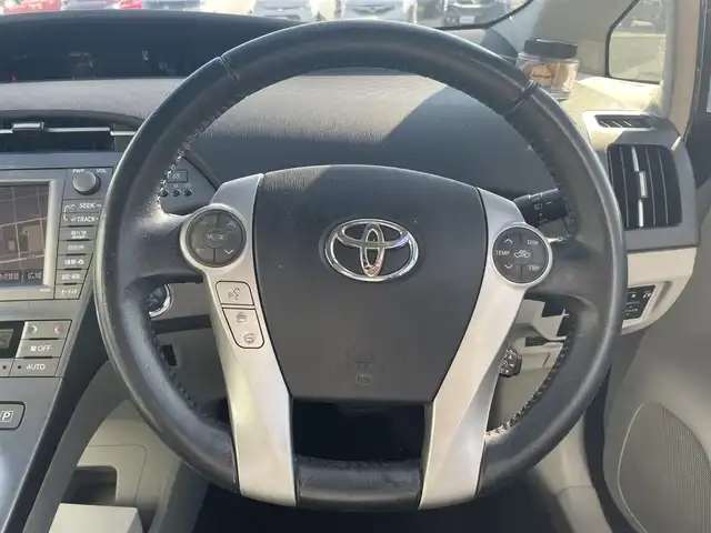 トヨタ プリウス G ツーリングセレクション 熊本県 2014(平26)年 14万km 黒 純正ナビ　BT/USB/CD/DVD/AM/FM/・フルセグTV/ビルトインETC/前方ドラレコ/D席パワーシート/社外エアロ/ABS/衝突軽減ブレーキ/横滑り防止/クルコン/革巻きステアリング/・ステアリングリモコン/プッシュスタート/・スマートキー/LEDヘッドライト/オートライト/電動格納ミラー/・ミラーウィンカー