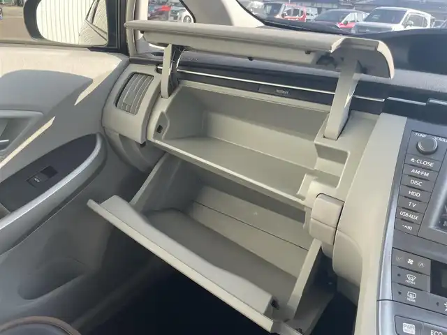 トヨタ プリウス G ツーリングセレクション 熊本県 2014(平26)年 14万km 黒 純正ナビ　BT/USB/CD/DVD/AM/FM/・フルセグTV/ビルトインETC/前方ドラレコ/D席パワーシート/社外エアロ/ABS/衝突軽減ブレーキ/横滑り防止/クルコン/革巻きステアリング/・ステアリングリモコン/プッシュスタート/・スマートキー/LEDヘッドライト/オートライト/電動格納ミラー/・ミラーウィンカー