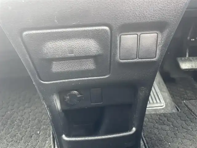 トヨタ ヴォクシー ZS 福島県 2014(平26)年 14.1万km ブラック (株)IDOMが運営する【じしゃロン福島店】の自社ローン専用車両になります。こちらは現金またはオートローンご利用時の価格です。自社ローンご希望の方は別途その旨お申付け下さい/純正ＳＤナビ/フルセグテレビ/バックカメラ/フリップダウンモニター/両側パワースライドドア/革巻ステアリング/ステアリングリモコン/ＥＴＣ/後席用サンシェード/オートリトラミラー