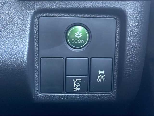 ホンダ ヴェゼル 愛知県 2016(平28)年 5.1万km ホワイトオーキッドパール /ワンオーナー//禁煙車//Bluetooth・FM・AM・//フルセグテレビ//純正ディーラーナビ//バックカメラ//後席会話サポート//クルーズコントロール//ETC//保証書//取扱説明書//記録簿//スペアキー（1本）//スマートキー//電動格納ミラー//オートライト//ハロゲンフォグランプ//純正16インチアルミホイール//ABS//TCS//横滑り防止//Gマット//ISOFIX//ブレーキホールド//ブレーキアシスト//衝突安全ボディー//EBD//盗難防止システム//UVカットガラス//プライバシーガラス//プッシュスタート//革巻きステアリング