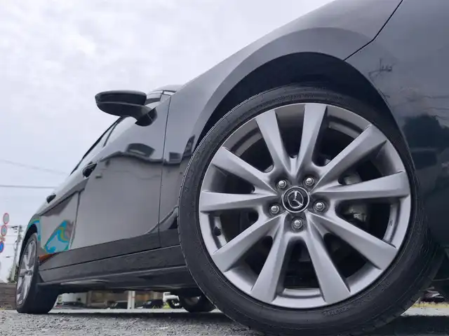 マツダ マツダ３セダン 15S ツーリング 熊本県 2021(令3)年 2万km ジェットブラックマイカ ワンオーナー/純正ナビ/【フルセグTV/CD/DVD/USB/BT/HDMI】/バックカメラ/i-ACTIVSENSE/スマートブレーキサポート/車線逸脱警報/コーナーセンサー/ブラインドスポットモニター/ステアリングリモコン/LEDオートライト/フォグランプ/オートハイビーム/電子パーキング/オートホールド/純正18インチアルミホイール/純正フロアマット/スペアキー/取扱説明書/保証書