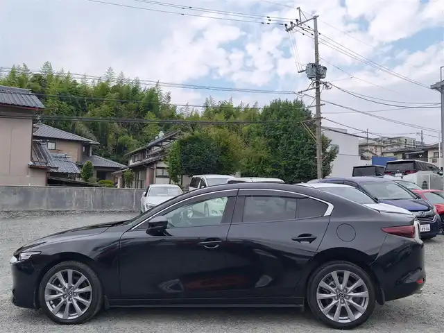 マツダ マツダ３セダン 15S ツーリング 熊本県 2021(令3)年 2万km ジェットブラックマイカ ワンオーナー/純正ナビ/【フルセグTV/CD/DVD/USB/BT/HDMI】/バックカメラ/i-ACTIVSENSE/スマートブレーキサポート/車線逸脱警報/コーナーセンサー/ブラインドスポットモニター/ステアリングリモコン/LEDオートライト/フォグランプ/オートハイビーム/電子パーキング/オートホールド/純正18インチアルミホイール/純正フロアマット/スペアキー/取扱説明書/保証書