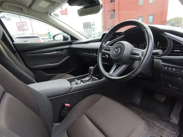 マツダ マツダ３セダン 15S ツーリング 熊本県 2021(令3)年 2万km ジェットブラックマイカ ワンオーナー/純正ナビ/【フルセグTV/CD/DVD/USB/BT/HDMI】/バックカメラ/i-ACTIVSENSE/スマートブレーキサポート/車線逸脱警報/コーナーセンサー/ブラインドスポットモニター/ステアリングリモコン/LEDオートライト/フォグランプ/オートハイビーム/電子パーキング/オートホールド/純正18インチアルミホイール/純正フロアマット/スペアキー/取扱説明書/保証書