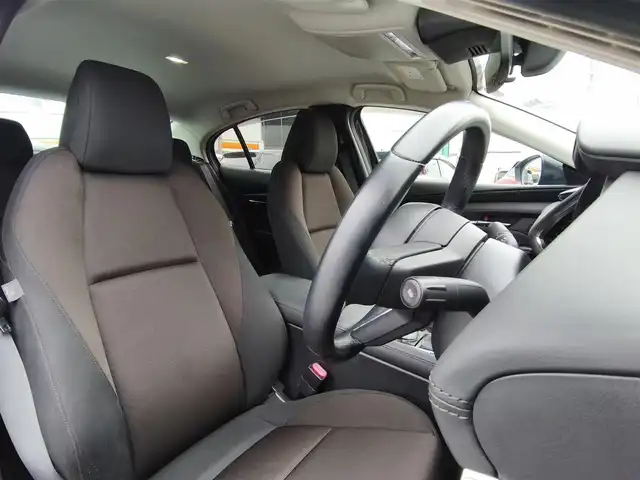 マツダ マツダ３セダン 15S ツーリング 熊本県 2021(令3)年 2万km ジェットブラックマイカ ワンオーナー/純正ナビ/【フルセグTV/CD/DVD/USB/BT/HDMI】/バックカメラ/i-ACTIVSENSE/スマートブレーキサポート/車線逸脱警報/コーナーセンサー/ブラインドスポットモニター/ステアリングリモコン/LEDオートライト/フォグランプ/オートハイビーム/電子パーキング/オートホールド/純正18インチアルミホイール/純正フロアマット/スペアキー/取扱説明書/保証書