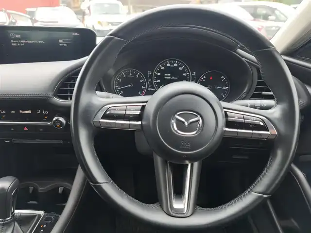 マツダ マツダ３セダン 15S ツーリング 熊本県 2021(令3)年 2万km ジェットブラックマイカ ワンオーナー/純正ナビ/【フルセグTV/CD/DVD/USB/BT/HDMI】/バックカメラ/i-ACTIVSENSE/スマートブレーキサポート/車線逸脱警報/コーナーセンサー/ブラインドスポットモニター/ステアリングリモコン/LEDオートライト/フォグランプ/オートハイビーム/電子パーキング/オートホールド/純正18インチアルミホイール/純正フロアマット/スペアキー/取扱説明書/保証書