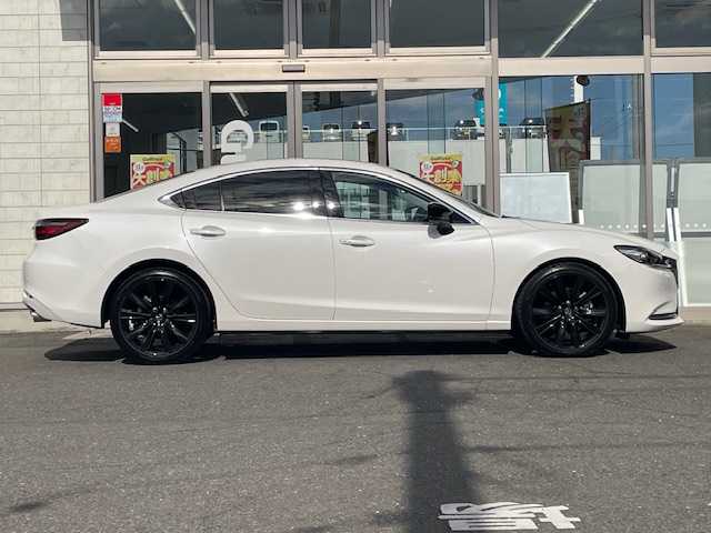 マツダ マツダ６セダン XD ブラックトーンエディション 秋田県 2022(令4)年 1.5万km スノーフレイクホワイトパールマイカ ディーゼル車/４WD/MT車/車検令和9年7月/純正ディスプレイオーディオ/FM/AM/CD/DVD/Bluetooth/USB/AUX/BOSEサウンド/本革赤革シート/シートメモリー/パワーシート/360°ビューモニター/シートヒーター/ステアリングヒーター/レーダークルーズコントロール/シートベンチレーション/前後ドライブレコーダー/LEDヘッドライト/オートライト/オートハイビーム/ETC/純正AW19インチ/社外AW17インチスタッドレスタイヤ車載/取扱説明書/保証書