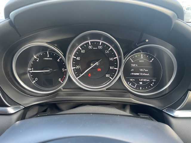 マツダ マツダ６セダン XD ブラックトーンエディション 秋田県 2022(令4)年 1.5万km スノーフレイクホワイトパールマイカ ディーゼル車/４WD/MT車/車検令和9年7月/純正ディスプレイオーディオ/FM/AM/CD/DVD/Bluetooth/USB/AUX/BOSEサウンド/本革赤革シート/シートメモリー/パワーシート/360°ビューモニター/シートヒーター/ステアリングヒーター/レーダークルーズコントロール/シートベンチレーション/前後ドライブレコーダー/LEDヘッドライト/オートライト/オートハイビーム/ETC/純正AW19インチ/社外AW17インチスタッドレスタイヤ車載/取扱説明書/保証書