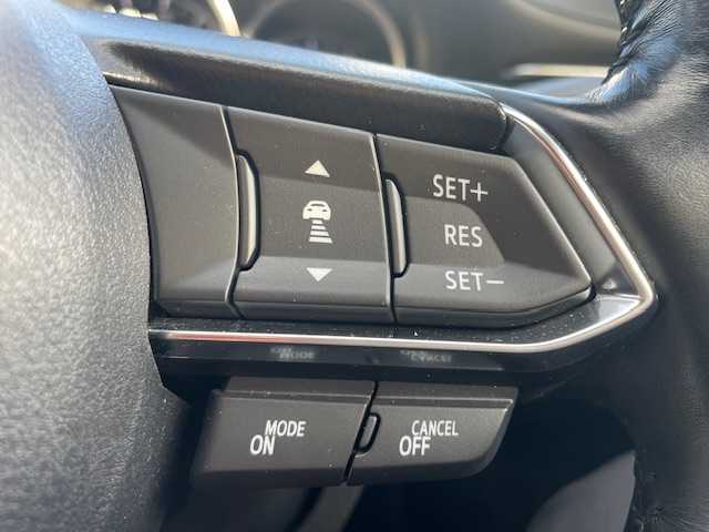 マツダ マツダ６セダン XD ブラックトーンエディション 秋田県 2022(令4)年 1.5万km スノーフレイクホワイトパールマイカ ディーゼル車/４WD/MT車/車検令和9年7月/純正ディスプレイオーディオ/FM/AM/CD/DVD/Bluetooth/USB/AUX/BOSEサウンド/本革赤革シート/シートメモリー/パワーシート/360°ビューモニター/シートヒーター/ステアリングヒーター/レーダークルーズコントロール/シートベンチレーション/前後ドライブレコーダー/LEDヘッドライト/オートライト/オートハイビーム/ETC/純正AW19インチ/社外AW17インチスタッドレスタイヤ車載/取扱説明書/保証書