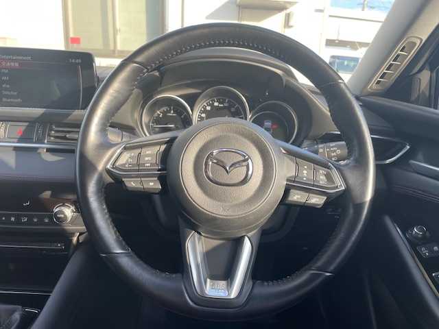 マツダ マツダ６セダン XD ブラックトーンエディション 秋田県 2022(令4)年 1.5万km スノーフレイクホワイトパールマイカ ディーゼル車/４WD/MT車/車検令和9年7月/純正ディスプレイオーディオ/FM/AM/CD/DVD/Bluetooth/USB/AUX/BOSEサウンド/本革赤革シート/シートメモリー/パワーシート/360°ビューモニター/シートヒーター/ステアリングヒーター/レーダークルーズコントロール/シートベンチレーション/前後ドライブレコーダー/LEDヘッドライト/オートライト/オートハイビーム/ETC/純正AW19インチ/社外AW17インチスタッドレスタイヤ車載/取扱説明書/保証書