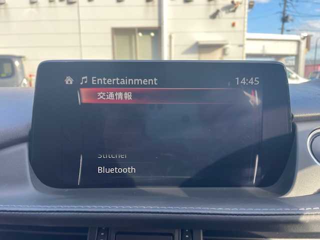 マツダ マツダ６セダン XD ブラックトーンエディション 秋田県 2022(令4)年 1.5万km スノーフレイクホワイトパールマイカ ディーゼル車/４WD/MT車/車検令和9年7月/純正ディスプレイオーディオ/FM/AM/CD/DVD/Bluetooth/USB/AUX/BOSEサウンド/本革赤革シート/シートメモリー/パワーシート/360°ビューモニター/シートヒーター/ステアリングヒーター/レーダークルーズコントロール/シートベンチレーション/前後ドライブレコーダー/LEDヘッドライト/オートライト/オートハイビーム/ETC/純正AW19インチ/社外AW17インチスタッドレスタイヤ車載/取扱説明書/保証書