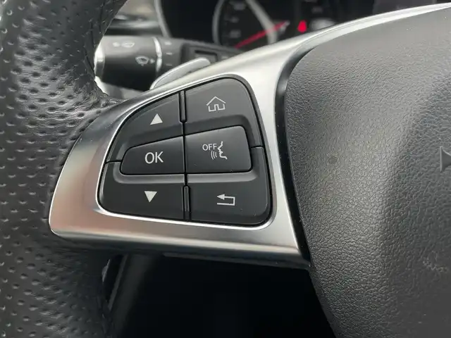 メルセデス・ベンツ Ｃ２２０ｄ ワゴン ローレウスエディション 東京都 2018(平30)年 4.5万km ポーラホワイト パノラマサンルーフ/純正ナビ/DTV/純正USB/Bluetooth/バックカメラ/黒レザーシート/シートヒーター/ETC/アンビエントライト/アダプティブクルーズコントロール/ブラインドスポットモニター/ステアリングパイロット/レーンキープアシスト/スマートキー/パドルシフト