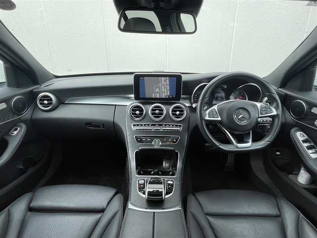 メルセデス・ベンツ Ｃ２２０ｄ ワゴン ローレウスエディション 東京都 2018(平30)年 4.5万km ポーラホワイト パノラマサンルーフ/純正ナビ/DTV/純正USB/Bluetooth/バックカメラ/黒レザーシート/シートヒーター/ETC/アンビエントライト/アダプティブクルーズコントロール/ブラインドスポットモニター/ステアリングパイロット/レーンキープアシスト/スマートキー/パドルシフト