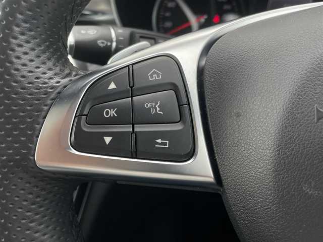 メルセデス・ベンツ Ｃ２２０ｄ ワゴン ローレウスエディション 東京都 2018(平30)年 4.5万km ポーラホワイト パノラマサンルーフ/純正ナビ/DTV/純正USB/Bluetooth/バックカメラ/黒レザーシート/シートヒーター/ETC/アンビエントライト/アダプティブクルーズコントロール/ブラインドスポットモニター/ステアリングパイロット/レーンキープアシスト/スマートキー/パドルシフト