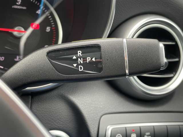 メルセデス・ベンツ Ｃ２２０ｄ ワゴン ローレウスエディション 東京都 2018(平30)年 4.5万km ポーラホワイト パノラマサンルーフ/純正ナビ/DTV/純正USB/Bluetooth/バックカメラ/黒レザーシート/シートヒーター/ETC/アンビエントライト/アダプティブクルーズコントロール/ブラインドスポットモニター/ステアリングパイロット/レーンキープアシスト/スマートキー/パドルシフト