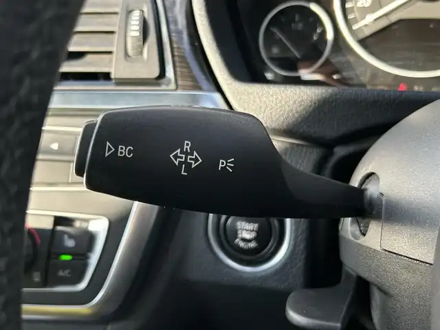 ＢＭＷ ３２０ｉ xDrive ラグジュアリー 長野県 2014(平26)年 10.1万km シルバー ４ＷＤ/　メモリ付きパワーシート/　シートヒーター/　ブラックレザーシート/　純正ＨＤＤナビ/　Ｂｌｕｅｔｏｏｔｈ接続/　ミラー一体型ＥＴＣ/　バクカメラ/　ステアリングスイッチ/　純正１７ＡＷ/　ウィンカーミラー