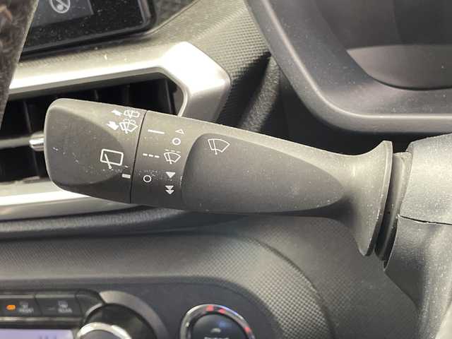 トヨタ ライズ Z 千葉県 2020(令2)年 5.1万km シャイニングホワイトパール 衝突軽減ブレーキ/レーンキープアシスト/レーダークルーズコントロール　/コーナーセンサー　/アラウンドビューモニター　/シートヒーター　/純正ディスプレイオーディオ　/ステアリングスイッチ　/純正ビルトインＥＴＣ/純正フロアマット/純正ドアバイザー