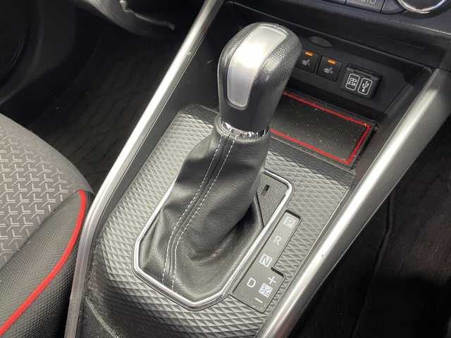 トヨタ ライズ Z 千葉県 2020(令2)年 5.1万km シャイニングホワイトパール 衝突軽減ブレーキ/レーンキープアシスト/レーダークルーズコントロール　/コーナーセンサー　/アラウンドビューモニター　/シートヒーター　/純正ディスプレイオーディオ　/ステアリングスイッチ　/純正ビルトインＥＴＣ/純正フロアマット/純正ドアバイザー