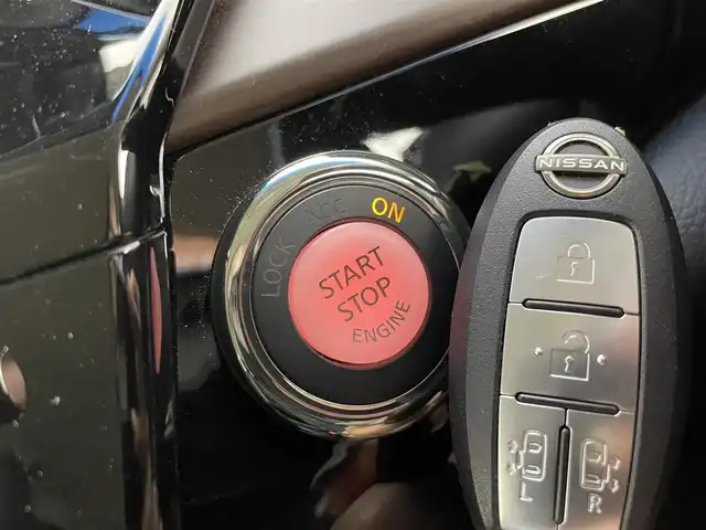 日産 エルグランド 250ハイウェイスターS 茨城県 2022(令4)年 1万km ピュアホワイトパール 純正ナビ/・バックカメラ/・Bluetooth接続/・フルセグテレビ/・CDチェンジャー/ETC/クルーズコントロール/エンジンスタートボタン/両側パワースライドドア/ドアバイザー/フロントフォグ/コーナーセンサー/ハーフレザーシート/純正エアロパーツ/スマートキー/LEDヘッドライト/コーナーセンサー/オートライト/ABS/横滑り防止装置/盗難防止装置/カーテンエアバッグ