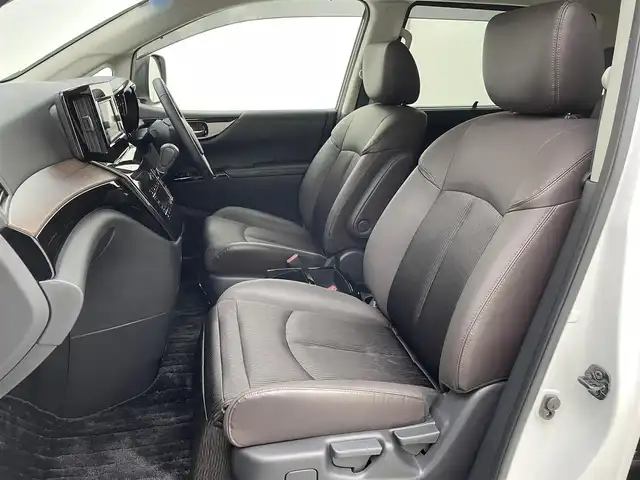 日産 エルグランド 250ハイウェイスターS 茨城県 2022(令4)年 1万km ピュアホワイトパール 純正ナビ/・バックカメラ/・Bluetooth接続/・フルセグテレビ/・CDチェンジャー/ETC/クルーズコントロール/エンジンスタートボタン/両側パワースライドドア/ドアバイザー/フロントフォグ/コーナーセンサー/ハーフレザーシート/純正エアロパーツ/スマートキー/LEDヘッドライト/コーナーセンサー/オートライト/ABS/横滑り防止装置/盗難防止装置/カーテンエアバッグ