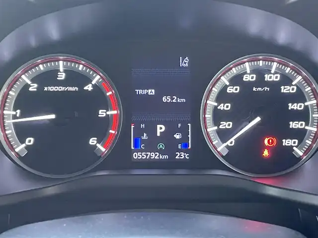 三菱 デリカＤ：５ アーバンギア G パワーパッケージ 佐賀県 2019(平31)年 5.6万km ウォームホワイトパール 7人乗り　/衝突軽減ブレーキシステム/レーダークルーズコントロール/車線逸脱警報システム/純正10.1型ナビ/・マルチアラウンドモニター/・フルセグTV/BT/CD/DVD/HDMI(USB接続タイプ)/社外11.5型後席モニター/パワーバックドア/両側パワースライドドア/純正18インチAW/シートヒーター/LEDヘッドライト/オートマチックハイビーム/フォグランプ/社外ドラレコ　/ETC/電動パーキングスイッチ/パドルシフト/ステアリングスイッチ/アイドリングストップ/スペアキー×1/取扱説明書/保証書