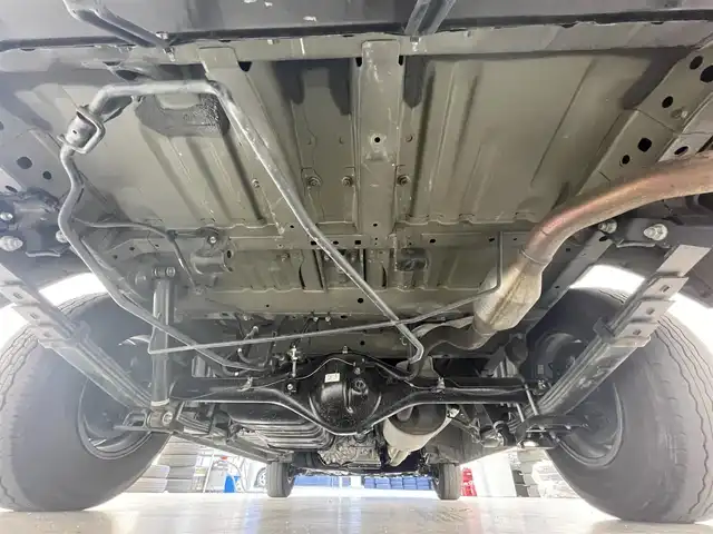 トヨタ ハイエース GL ロング 滋賀県 2022(令4)年 4.2万km ブラックマイカ 純正7インチナビ/【Bluetooth/CD/DVD/フルセグTV】/純正フリップダウンモニター/片側パワースライドドア/バックカメラ/フロントモデリスタエアロ/クリアランスソナー/前後ドライブレコーダー/LEDヘッドライト/オートマチックハイビーム/レーンキープアシスト/ビルトインETC/プッシュスタート/スマートキー/ステアリングリモコン