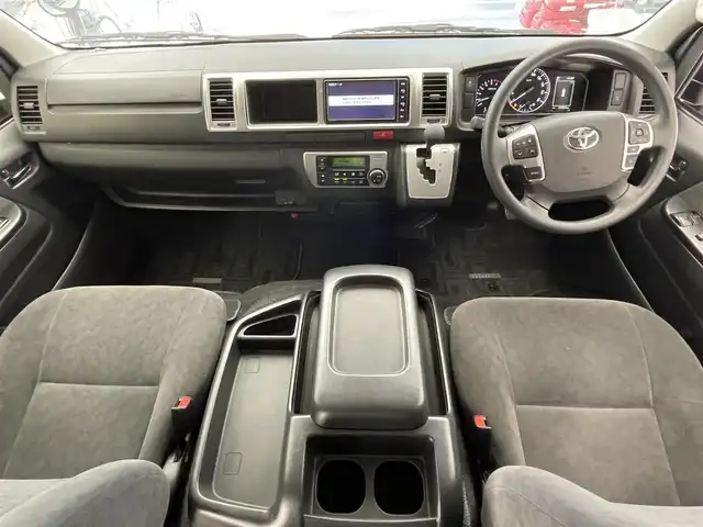 トヨタ ハイエース GL ロング 滋賀県 2022(令4)年 4.2万km ブラックマイカ 純正7インチナビ/【Bluetooth/CD/DVD/フルセグTV】/純正フリップダウンモニター/片側パワースライドドア/バックカメラ/フロントモデリスタエアロ/クリアランスソナー/前後ドライブレコーダー/LEDヘッドライト/オートマチックハイビーム/レーンキープアシスト/ビルトインETC/プッシュスタート/スマートキー/ステアリングリモコン