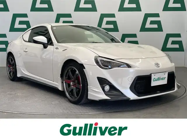 トヨタ ８６ GT 鹿児島県 2015(平27)年 6.3万km クリスタルホワイトパール 禁煙　/ワンオーナー/ＴＲＤ/・エアロ　/・マフラー　/ＢＲＩＴＺ/・ブーストメーター/・タワーバー/・レーシングラジエータキャップ/・エアクリーナー　/ＲＡＹＳ鍛造ホイール　/ＡＯＯＡブレーキキャリパーカバー/社外ナビ/・フルセグTV/・Bluetooth/バックカメラ　/パドルシフト/シーケンシャルウィンカー/ＬＥＤヘッドライト/フロントフォグランプ/社外フロアマット/スマートキー