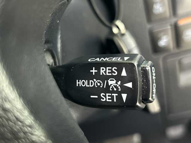 トヨタ ヴェルファイア ハイブリット V Lエディション 神奈川県 2020(令2)年 5万km ホワイトパールクリスタルシャイン 純正9型ディスプレイオーディオ/ツインムーンルーフ/トヨタセーフティセンス/ドライブレコーダー(前後)/車線逸脱警報/バックカメラ/フリップダウンモニター/サンルーフ/レザーシート/両側パワースライドドア/横滑り防止装置/ETC2.0/アイドリングストップ/LEDヘッドライト/フォグランプ/オートライト/ウィンカーミラー/電動格納ミラー/純正17インチAW/シートヒーター/エアシート/シートリフター/ステアリングヒーター/プッシュスタート/スマートキー/フロアマット/保証書/衝突被害軽減ブレーキ/レーントレーシングアシスト/レーダークルーズコントロール/オートマチックハイビーム/緊急時操舵支援