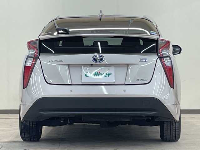 トヨタ プリウス Sセーフティプラス 道央・札幌 2017(平29)年 3.9万km スティールブロンドM 4WD//ETC//メモリナビ//フルセグテレビ//バックカメラ//クルーズコントロール//ドアバイザー//プッシュスタート//エンジンスターター//フォグランプ//オートライト