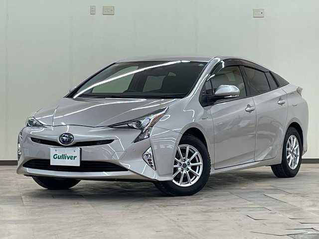 トヨタ プリウス Sセーフティプラス 道央・札幌 2017(平29)年 3.9万km スティールブロンドM 4WD//ETC//メモリナビ//フルセグテレビ//バックカメラ//クルーズコントロール//ドアバイザー//プッシュスタート//エンジンスターター//フォグランプ//オートライト