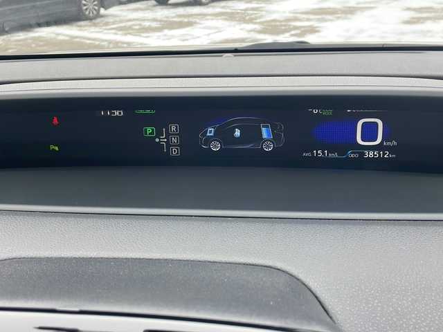 トヨタ プリウス Sセーフティプラス 道東・釧路十勝 2017(平29)年 3.9万km スティールブロンドM 4WD//ETC//メモリナビ//フルセグテレビ//バックカメラ//クルーズコントロール//ドアバイザー//プッシュスタート//エンジンスターター//フォグランプ//オートライト