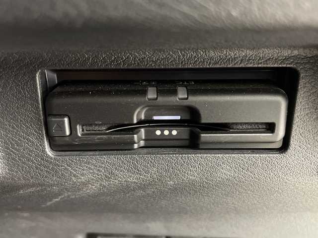 日産 キックス オーテック 鹿児島県 2021(令3)年 3.2万km ピュアブラック 純正9インチナビ/（Bluetooth/DVD/CD/SD/フルセグ）/ビルトインETC/アラウンドビューモニター/デジタルインナーミラー/インテリジェントクリアランスソナー（前後)/ドライブレコーダー/プロパイロット/クルーズコントロール/LEDヘッドライト/プロパイロット/オーテック　合皮シート/シートヒーター/ハンドルヒーター/ルーフレール/純正フロアマット/プッシュスタート/純正アルミホイール