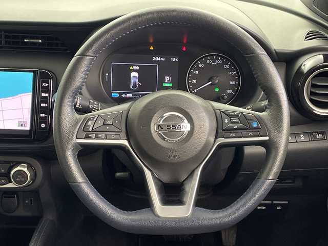 日産 キックス オーテック 鹿児島県 2021(令3)年 3.2万km ピュアブラック 純正9インチナビ/（Bluetooth/DVD/CD/SD/フルセグ）/ビルトインETC/アラウンドビューモニター/デジタルインナーミラー/インテリジェントクリアランスソナー（前後)/ドライブレコーダー/プロパイロット/クルーズコントロール/LEDヘッドライト/プロパイロット/オーテック　合皮シート/シートヒーター/ハンドルヒーター/ルーフレール/純正フロアマット/プッシュスタート/純正アルミホイール