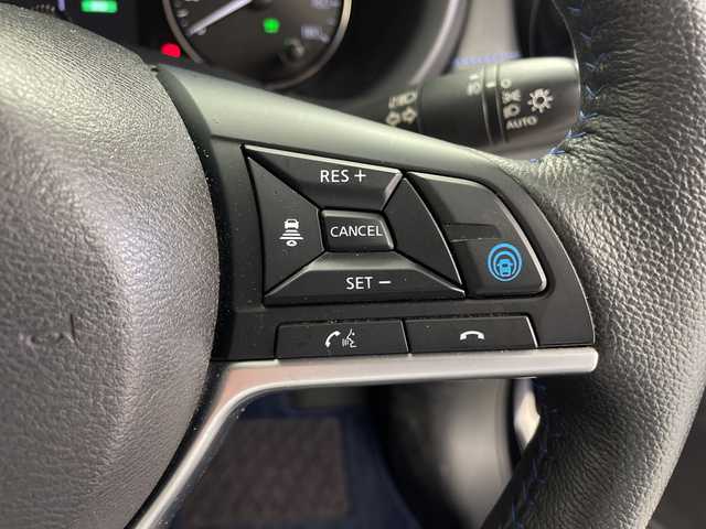 日産 キックス オーテック 鹿児島県 2021(令3)年 3.2万km ピュアブラック 純正9インチナビ/（Bluetooth/DVD/CD/SD/フルセグ）/ビルトインETC/アラウンドビューモニター/デジタルインナーミラー/インテリジェントクリアランスソナー（前後)/ドライブレコーダー/プロパイロット/クルーズコントロール/LEDヘッドライト/プロパイロット/オーテック　合皮シート/シートヒーター/ハンドルヒーター/ルーフレール/純正フロアマット/プッシュスタート/純正アルミホイール