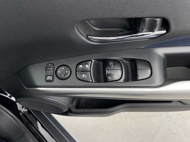 日産 キックス オーテック 鹿児島県 2021(令3)年 3.2万km ピュアブラック 純正9インチナビ/（Bluetooth/DVD/CD/SD/フルセグ）/ビルトインETC/アラウンドビューモニター/デジタルインナーミラー/インテリジェントクリアランスソナー（前後)/ドライブレコーダー/プロパイロット/クルーズコントロール/LEDヘッドライト/プロパイロット/オーテック　合皮シート/シートヒーター/ハンドルヒーター/ルーフレール/純正フロアマット/プッシュスタート/純正アルミホイール