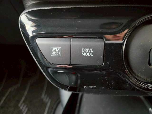 トヨタ プリウス S ツーリングセレ ブラックED 岩手県 2021(令3)年 4.9万km プレシャスブラックパール ワイパーデアイサー/エンジンスターター/バックカメラ/レーンキープアシスト/コーナーセンサー前後/純正AW/純正フロアマット/シートヒーター運転席・助手席/Bluetooth・フルセグ・純正オーディオ/4WD/オートライト/オートハイビーム/全席オートパワーウィンドウ/フルエアロ/100V充電