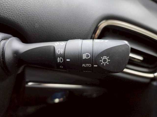 トヨタ プリウス S ツーリングセレ ブラックED 岩手県 2021(令3)年 4.9万km プレシャスブラックパール ワイパーデアイサー/エンジンスターター/バックカメラ/レーンキープアシスト/コーナーセンサー前後/純正AW/純正フロアマット/シートヒーター運転席・助手席/Bluetooth・フルセグ・純正オーディオ/4WD/オートライト/オートハイビーム/全席オートパワーウィンドウ/フルエアロ/100V充電